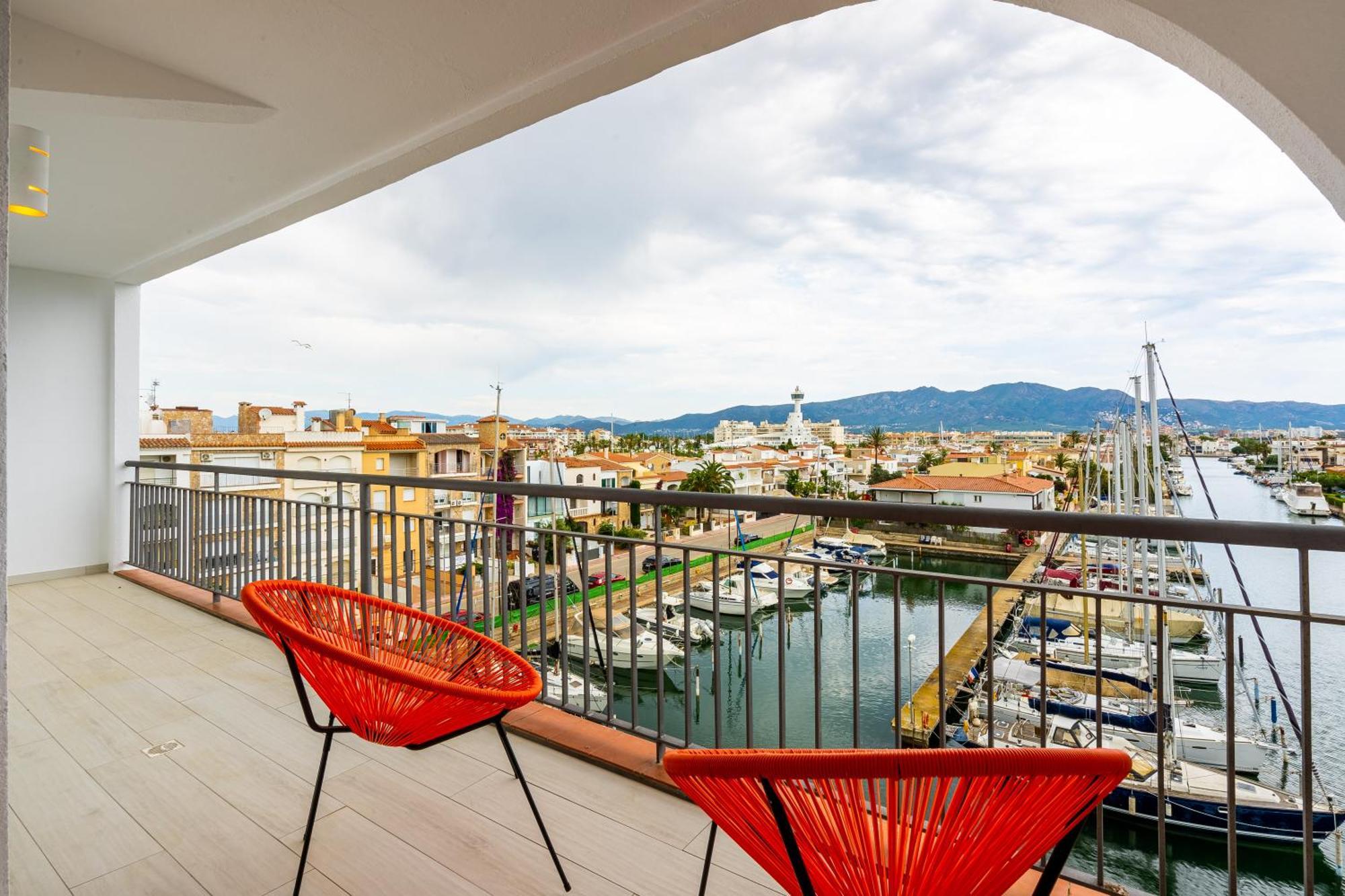 Apartamento Frente Al Canal Con Terraza Эмпуриабрава Экстерьер фото
